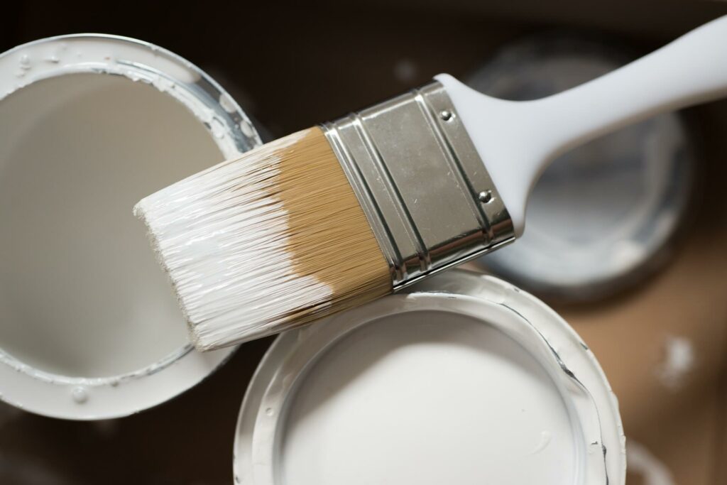 A white color of Oil-Based Paint.